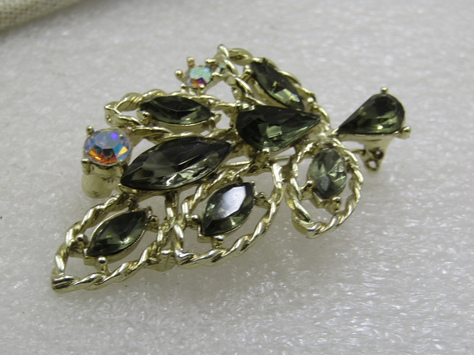 Vintage Mossy Green Rhinestone Leaf Brooch, AB, 1960's - 4