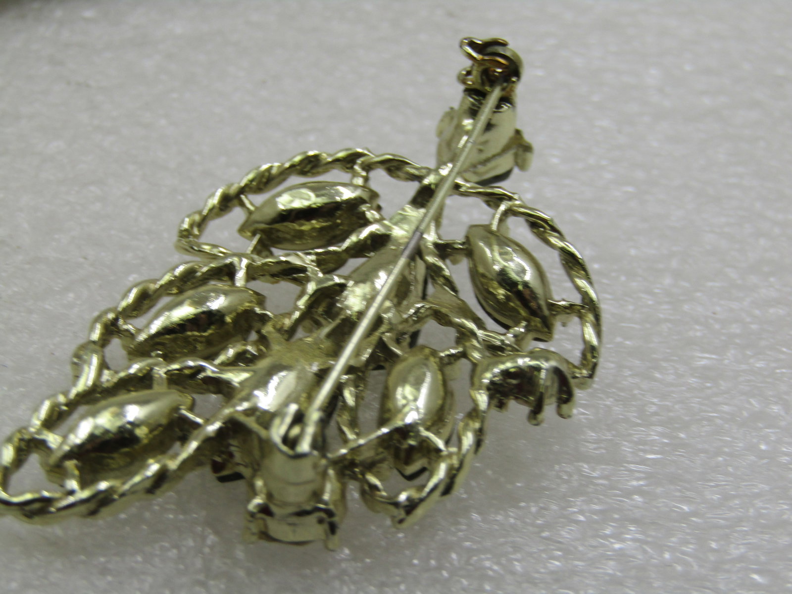 Vintage Mossy Green Rhinestone Leaf Brooch, AB, 1960's - 5