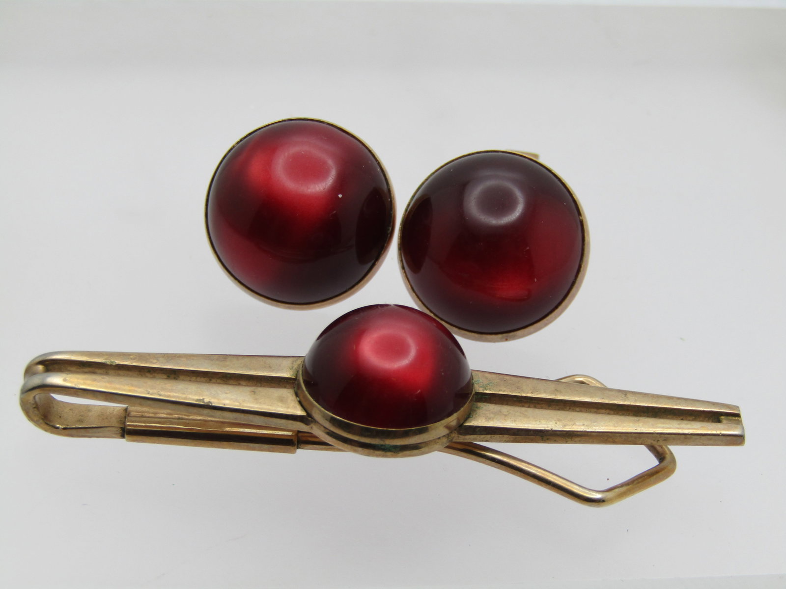 Vintage Swank Red Moonglow Cufflinks Tie Bar Set, 1940's-1950's - 2