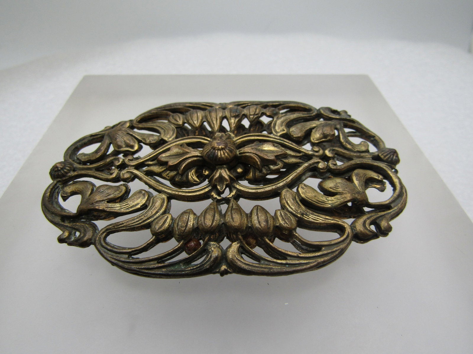 Vintage Brass Leaf & Scrolled Brooch,Front/Back. Large 3", 1930's (1 of 5)