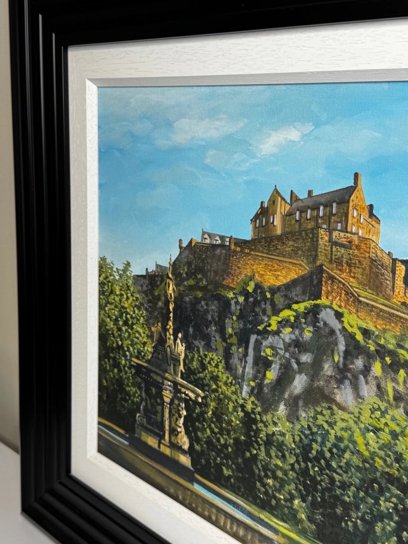 Painting Crown of the Capital at Dawn Edinburgh Castle with the Ross Fountain - 8