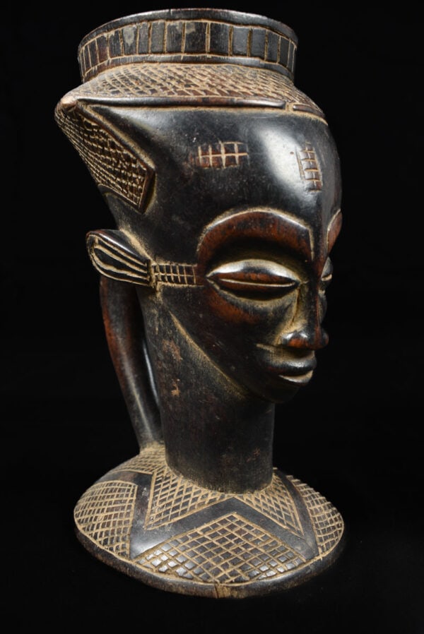 Anthropomorphic Cup - Wood - Kuba - Congo - 4