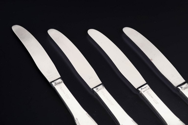 Evald Nielsen, Denmark. Set of four lunch knives in sterling silver and stainless steel. Approx. - 2