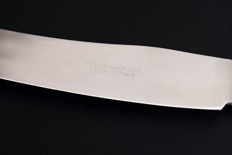 Evald Nielsen, Denmark. Two lunch knives in sterling silver and stainless steel. Approx. 1930s. - 5