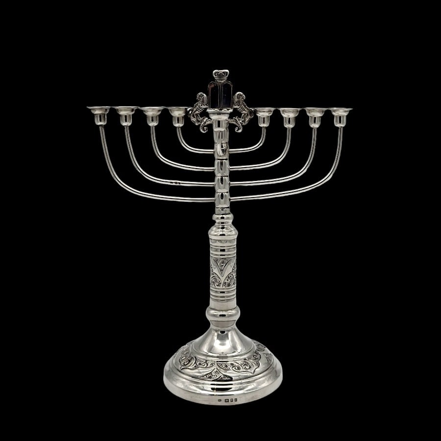 Early 20th Century Modern George V Silver Menorah London 1926 Aaron Taitelbaum - 2