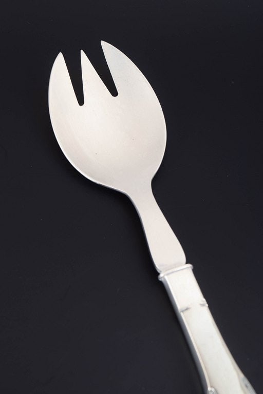Evald Nielsen, Denmark. Salad fork in silver and stainless steel with a rounded handle. Approx. - 2