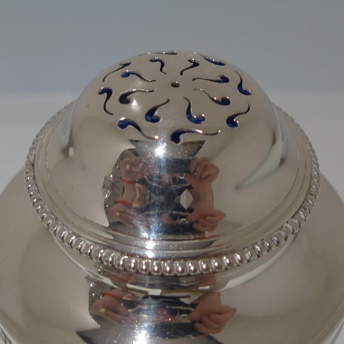 Early 20th Century Antique George V Sterling Silver Pair Sugar Casters London 1911 Charles Stuart - 8