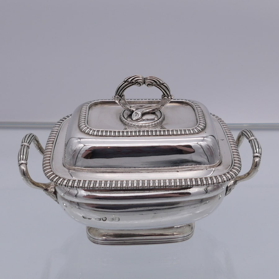 Early 19th Century Antique George IV Sterling Silver Pair Sauce Tureens London 1827 William Brown - 5