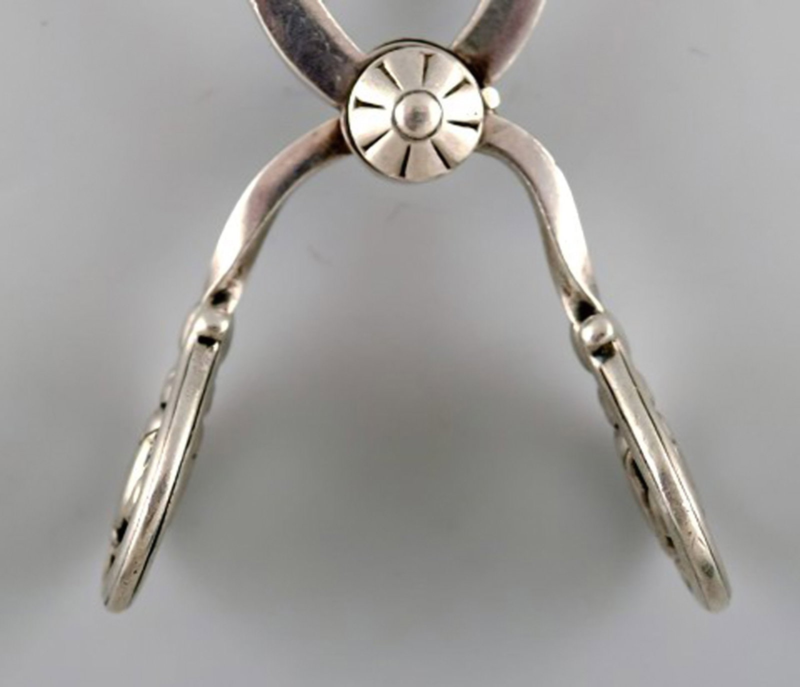 Georg Jensen sugar tang in sterling silver, 'blossom'. - 4