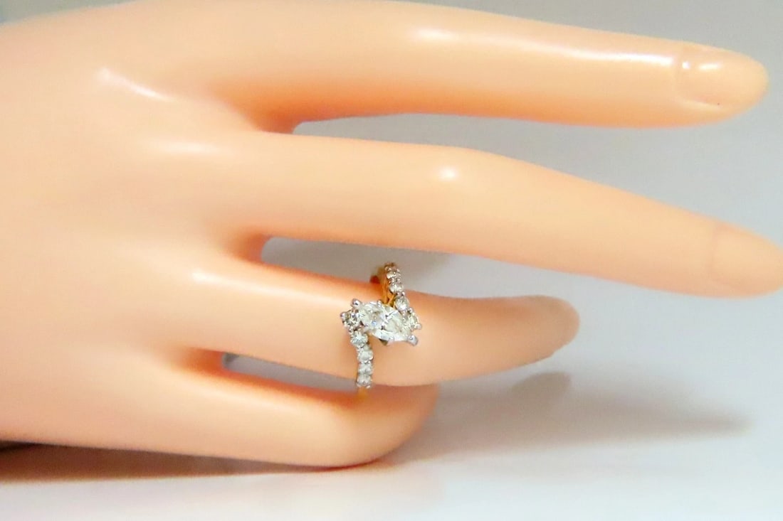 GIA Certified .77ct Marquise Shape natural diamond ring 14 Karat - 7