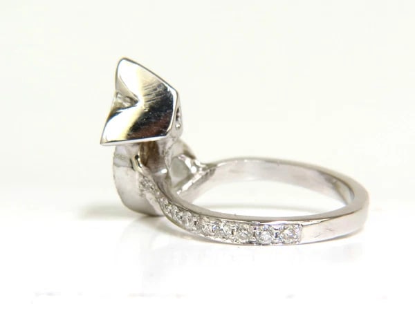 1.56CT TRILLIANT NATURAL DIAMOND CROSSOVER RING MODERN ERA 14KT GOLD - 7