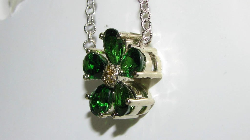 4.60CT NATURAL TSAVORITE YELLOW DIAMOND PENDANT - 3