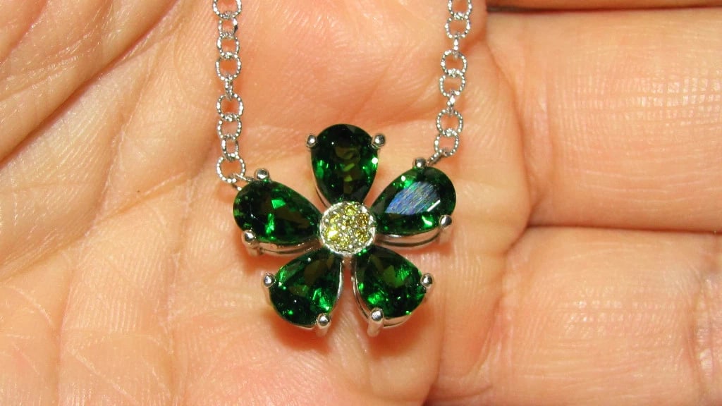 4.60CT NATURAL TSAVORITE YELLOW DIAMOND PENDANT - 6