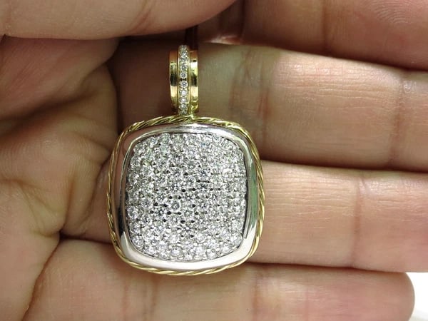 2.40CT DIAMONDS CLUSTER PAVE PENDANT ROPE TWIST & 14kt: Title: 2.40CT DIAMONDS CLUSTER PAVE PENDANT ROPE TWIST & 14kt Description: 2.40ct. Diamonds, French Pave set pendant. Excellent rope twist deco on side and sparkle Diamonds: G-color Vs-2 clarity. 14kt
