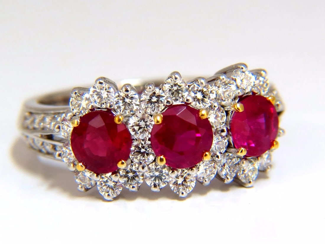 2.52ct natural vivid red ruby diamonds ring 14kt three stone halo class - 2