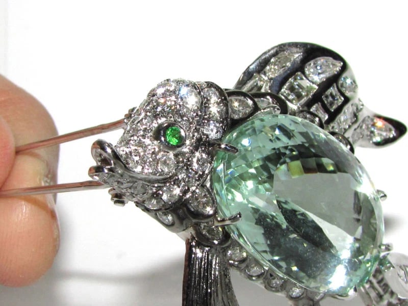GIA 57.37CT NATURAL GREEN BERYL FISH BROOCH PENDANT 18kt - 6