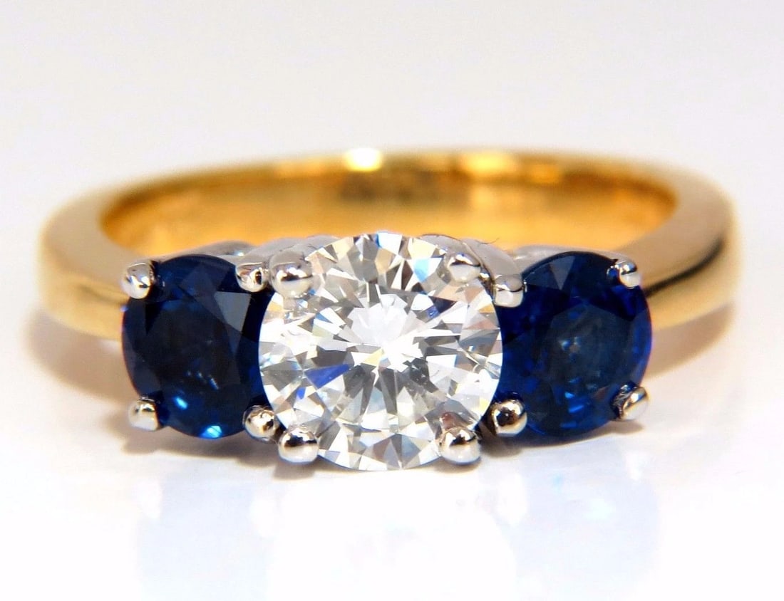 GIA 2.57CT NATURAL ROUND BRILLIANT DIAMOND RING CLASSIC THREE SAPPHIRE (1 of 8)