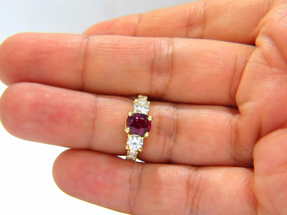 GIA Certified 2.12ct cushion cut vivid red ruby 1.06ct diamonds ring 18kt - 5