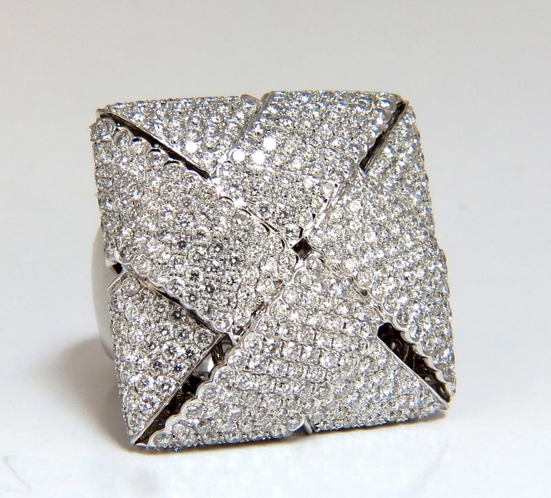7.15ct 3D Unisex Cross weave Dome Natural Diamond Ring 18kt gold: Title: 7.15ct 3D Unisex Cross weave Dome Natural Diamond Ring 18kt gold Description: Contemporary three dimensional ring. Unisex Cross Weave Pattern 7.15ct. Natural brilliant round diamonds Vs-2