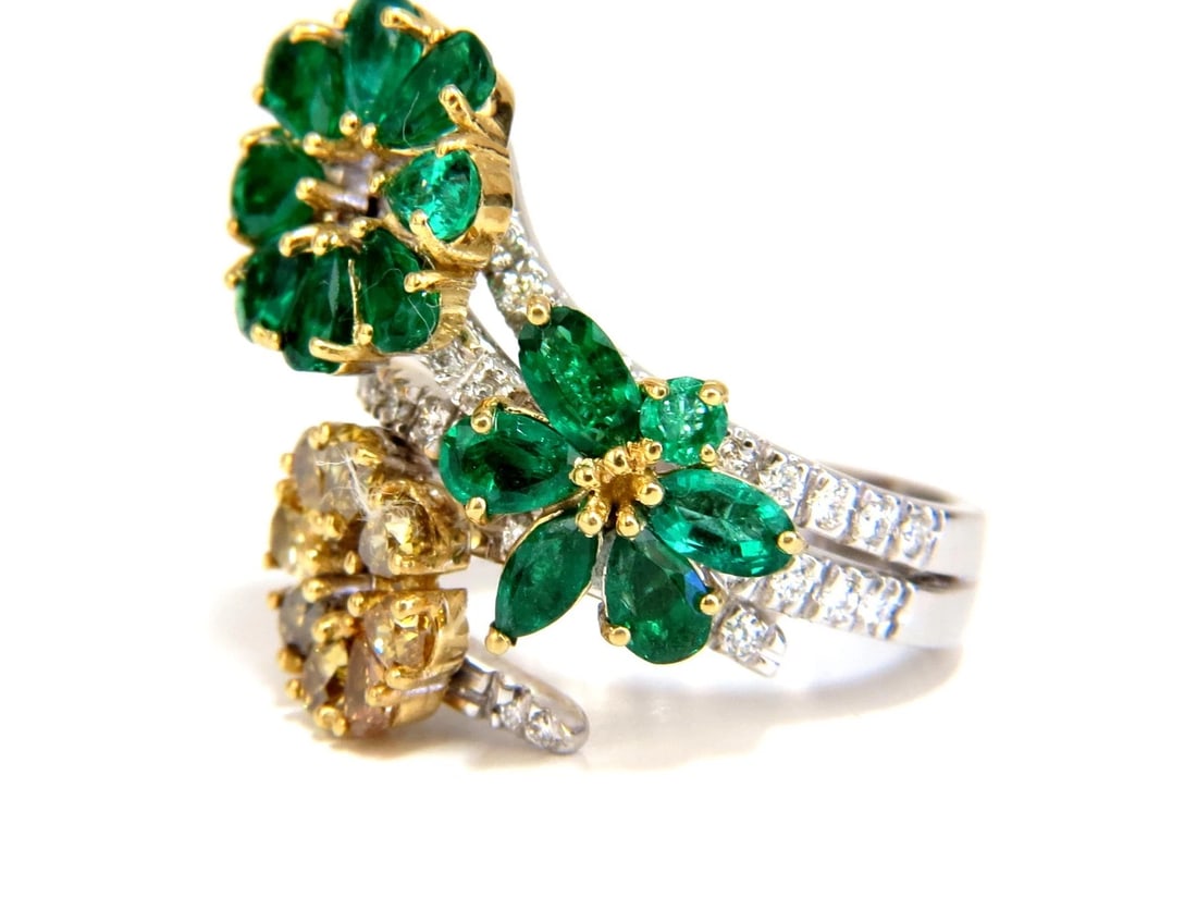 4.36ct Natural Emeralds diamond cocktail cluster ring 18kt - 2