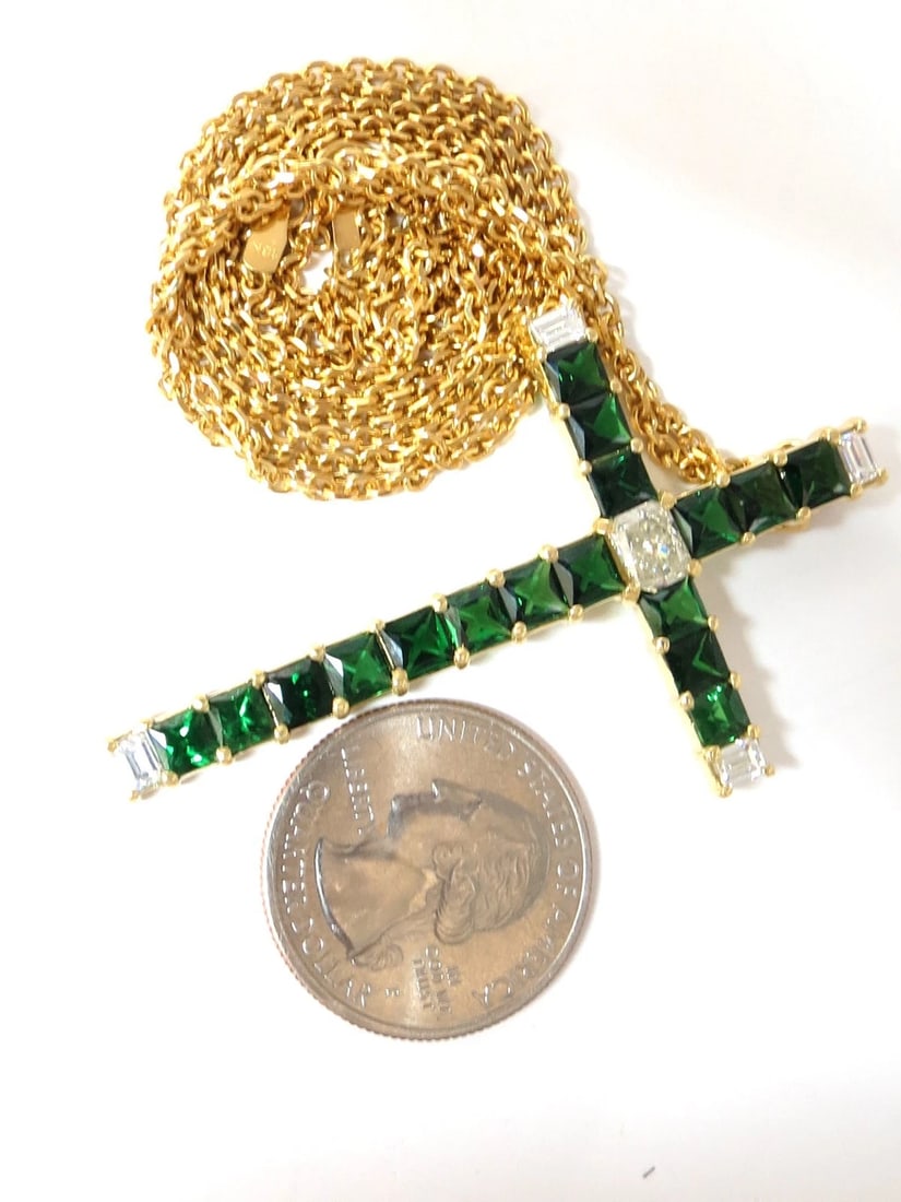 9.54ct natural diamonds & vivid green tsavorite cross 18kt & chain - 5
