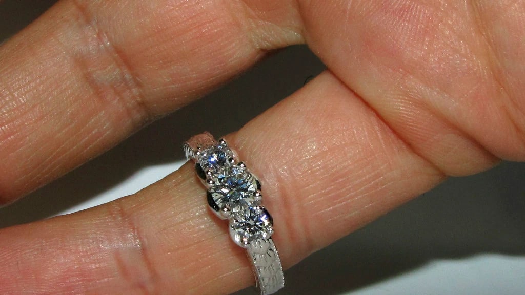 1.09CT NATURAL DIAMONDS CLASSIC 3 RING 14KT - 5