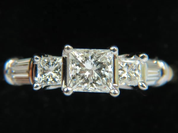 1.30CT CLASSIC PRINCESS NATURAL DIAMOND RING 14KT I/SI-2 (1 of 8)