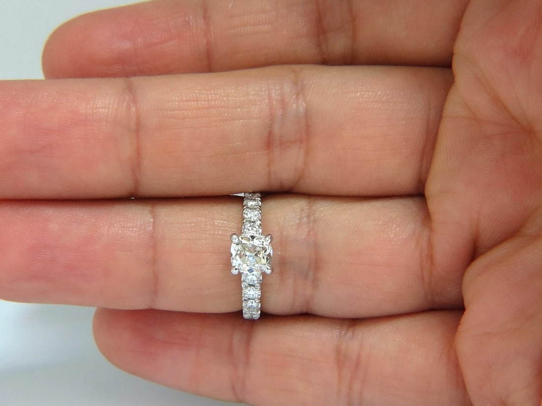 GIA 1.71ct. Cushion cut natural diamond ring platinum i/vs - 7