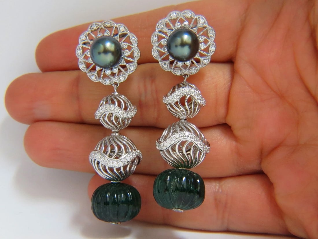 46CT NATURAL EMERALD DIAMOND PEACOCK TAHITIAN PEARL DANGLING EARRINGS 18KT - 8