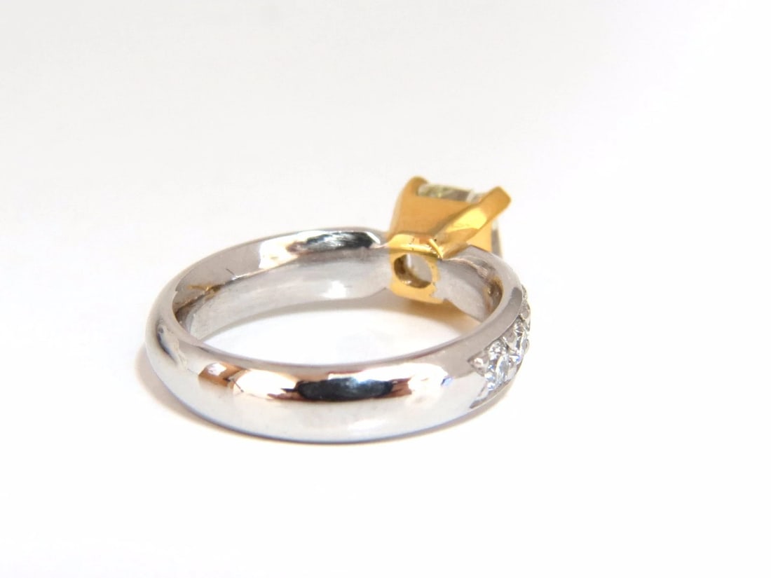 GIA Certified 2.20ct. Cushion cut natural diamond ring Platinum Yellow vvs-2 - 3