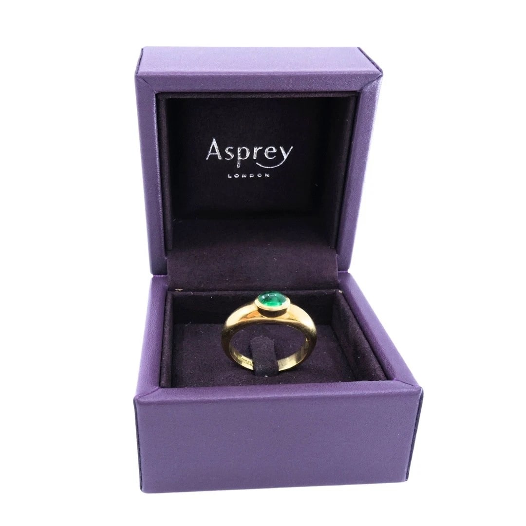 Asprey London 18k Gold Oval Cabochon Emerald Ring - 3