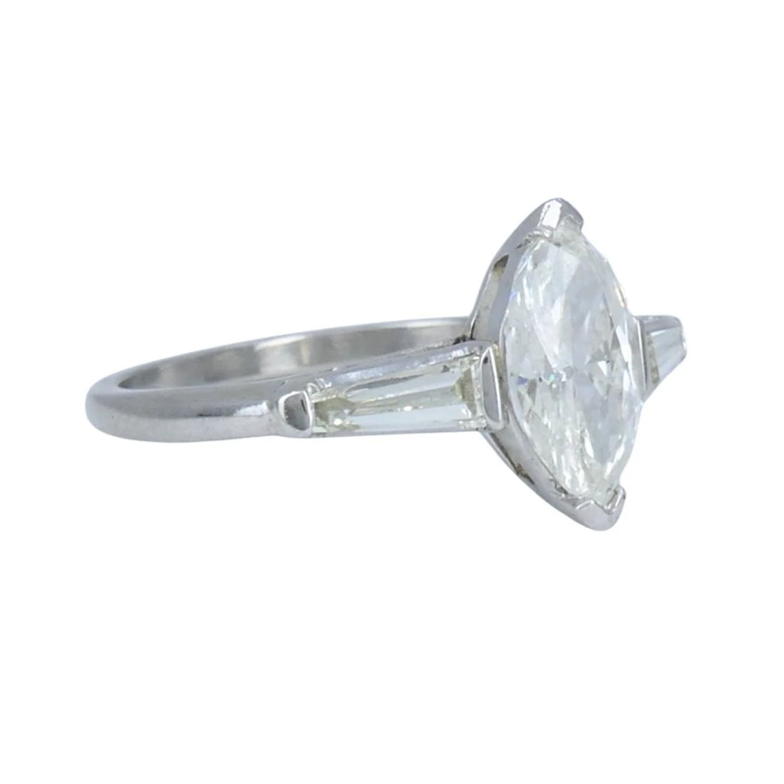 Vintage Platinum 1.07 Carat Marquise Diamond Three Stone Ring - 3