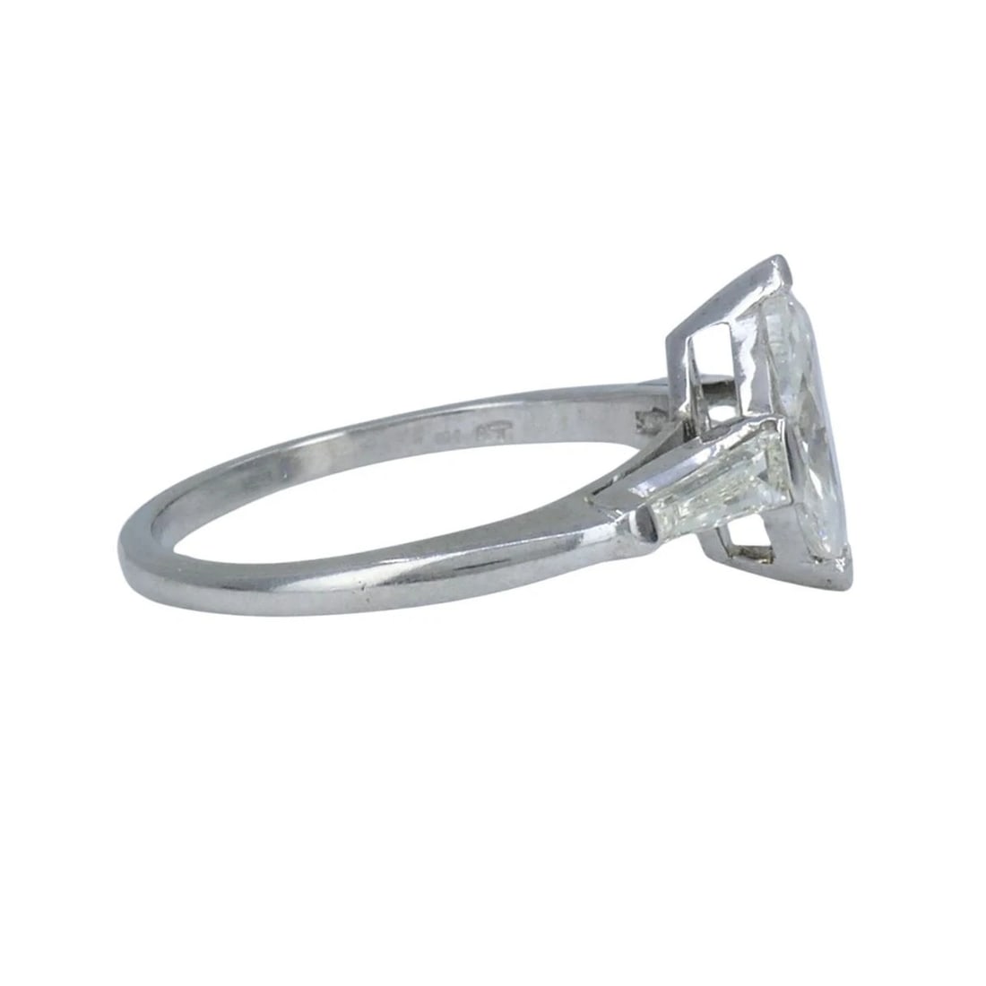 Vintage Platinum 1.07 Carat Marquise Diamond Three Stone Ring - 4