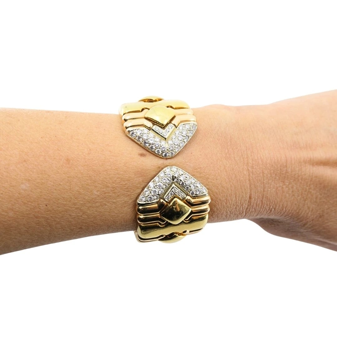 Chopard 18k Gold Multicolor Flexible Diamond Pavé Cuff Bracelet, 1970s - 3