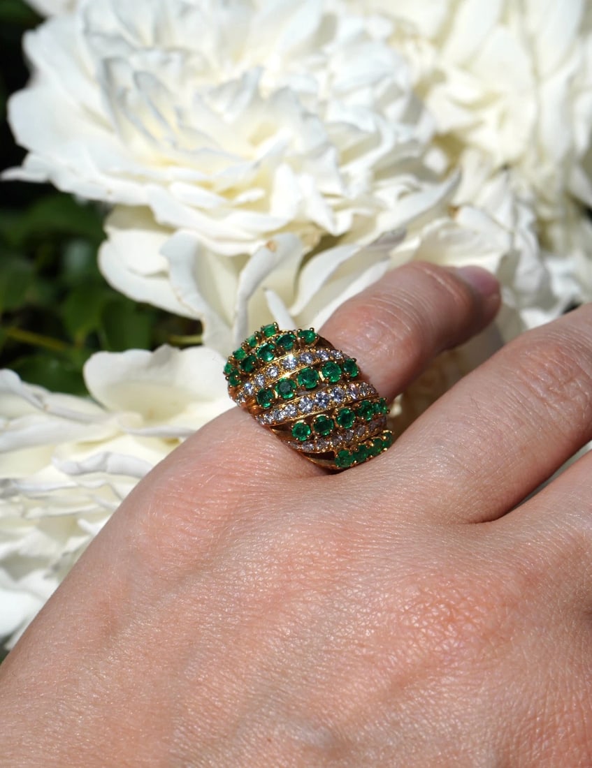 Vintage Asprey & Co. 18k Gold Emerald Diamond Cluster Cocktail Ring - 2