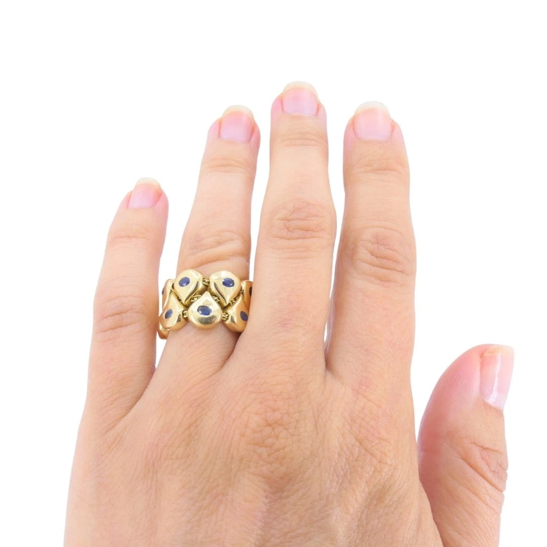 Chaumet Paris Tsouka 18k Gold Flexible Sapphire Teardrop Ring - 2