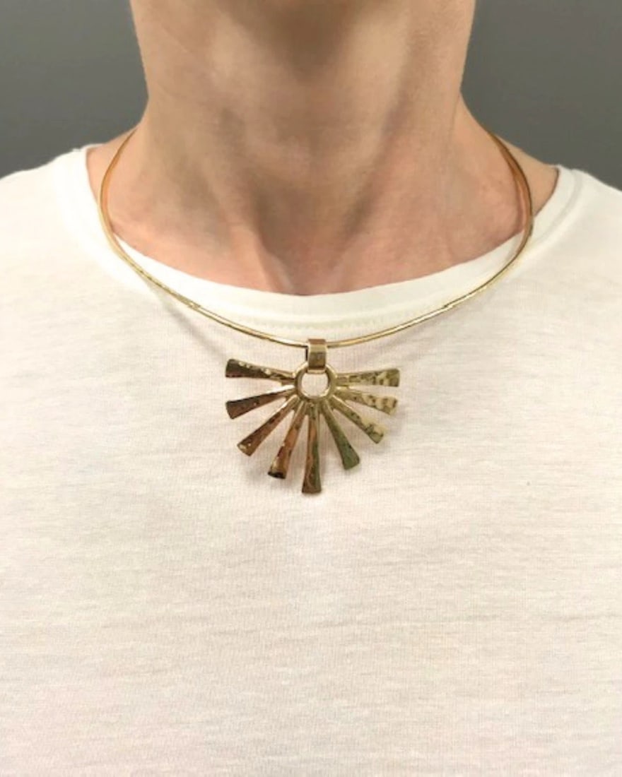 James Avery 14k Gold Collar Necklace Hammered Gold Sun Pendant - 2
