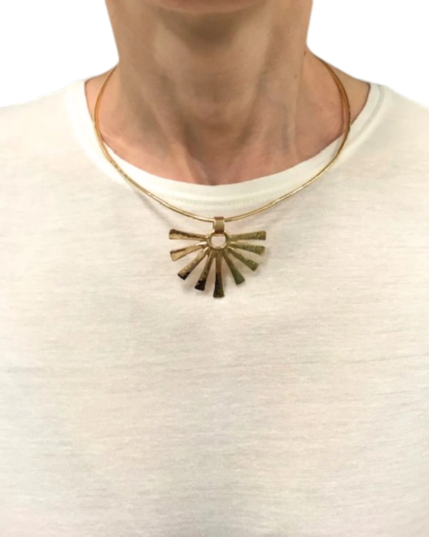 James Avery 14k Gold Collar Necklace Hammered Gold Sun Pendant - 8