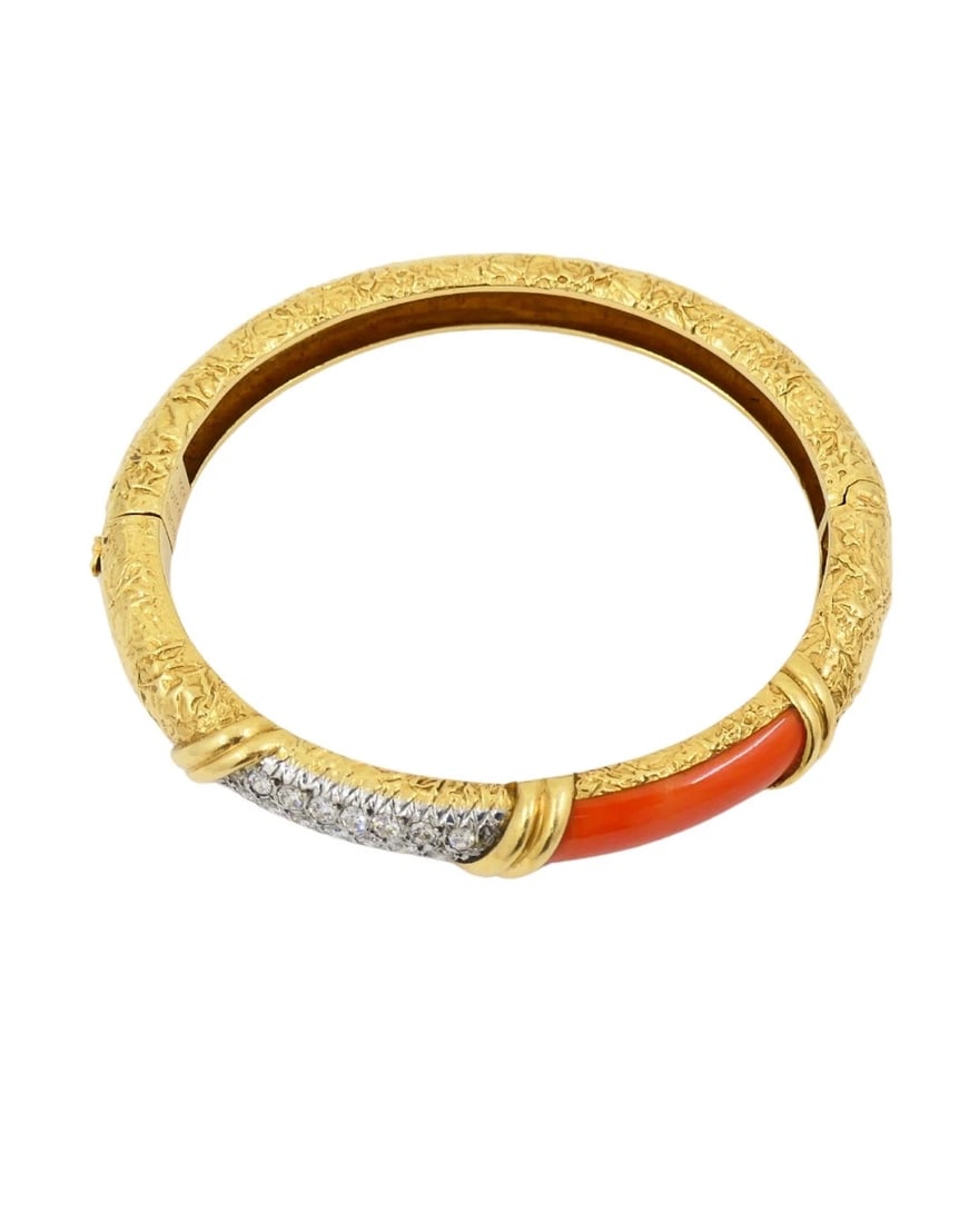 Vintage Van Cleef & Arpels Bracelet Gold Coral Diamond Bangle - 2