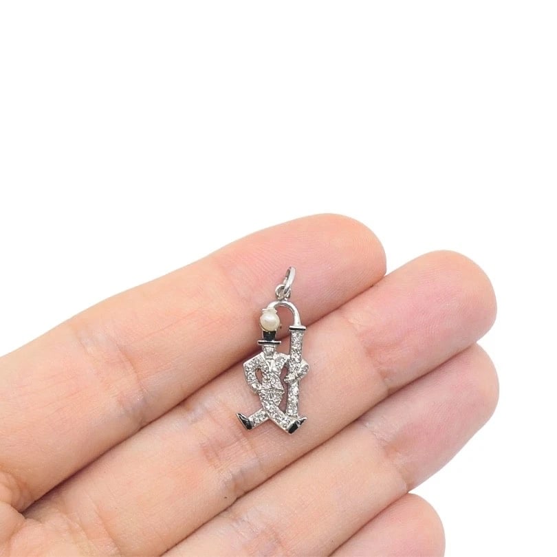 Platinum Diamond Walking Gentleman Charm Pearl Head - 2