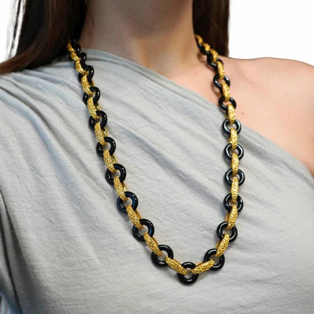Vintage Tiffany & Co. 18k Gold Onyx Necklace - 2