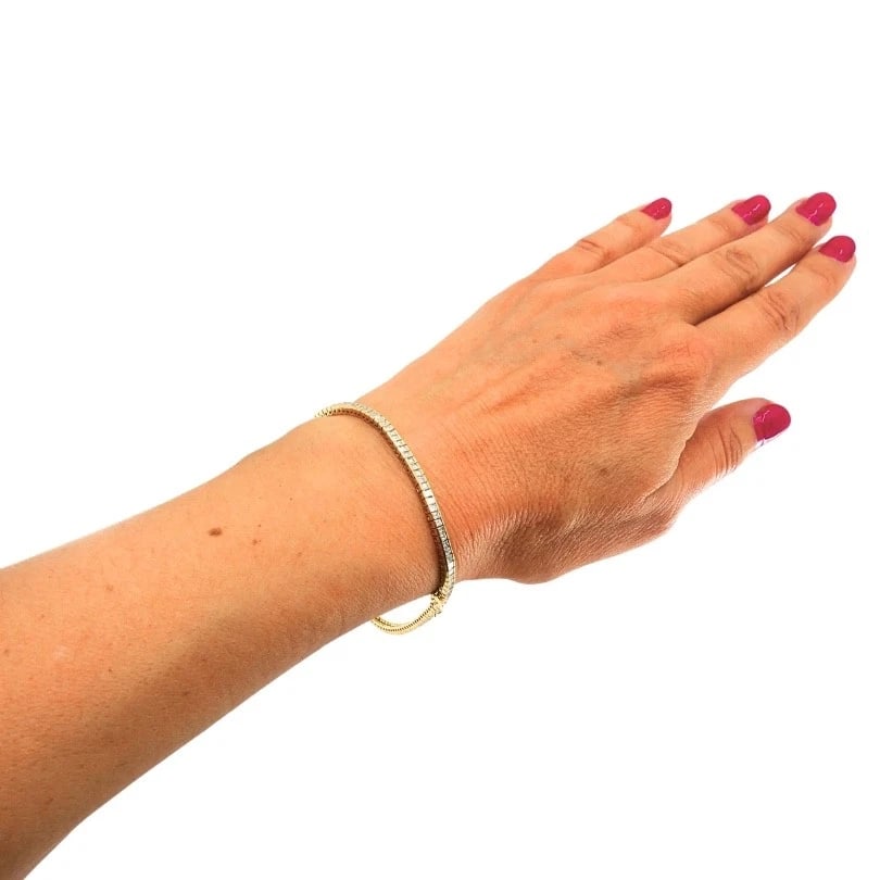 Vintage 18k Gold Diamond Tennis Bracelet, 3.79 Carats - 3