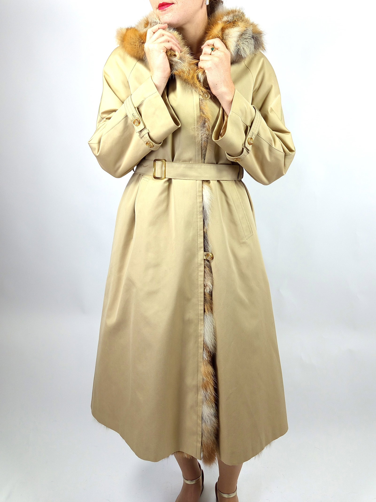 GREY PARCA RED FOX FUR COAT EU: L ; US: 16 - 10