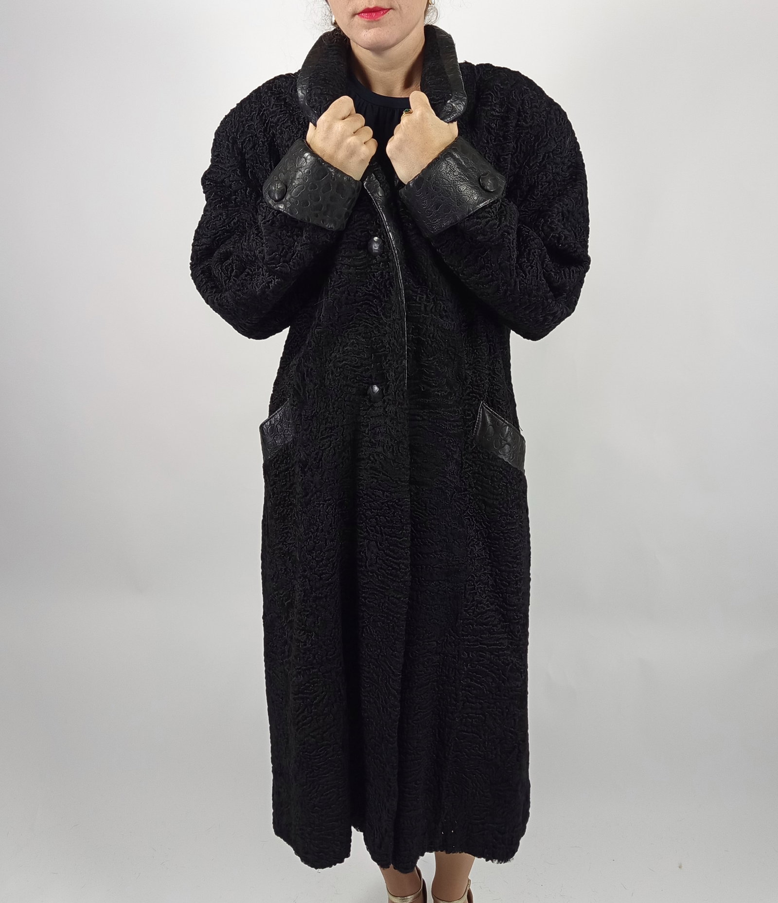 BLACK PERSIAN LAMB FUR COAT EU: XL ; US: 20 - 2
