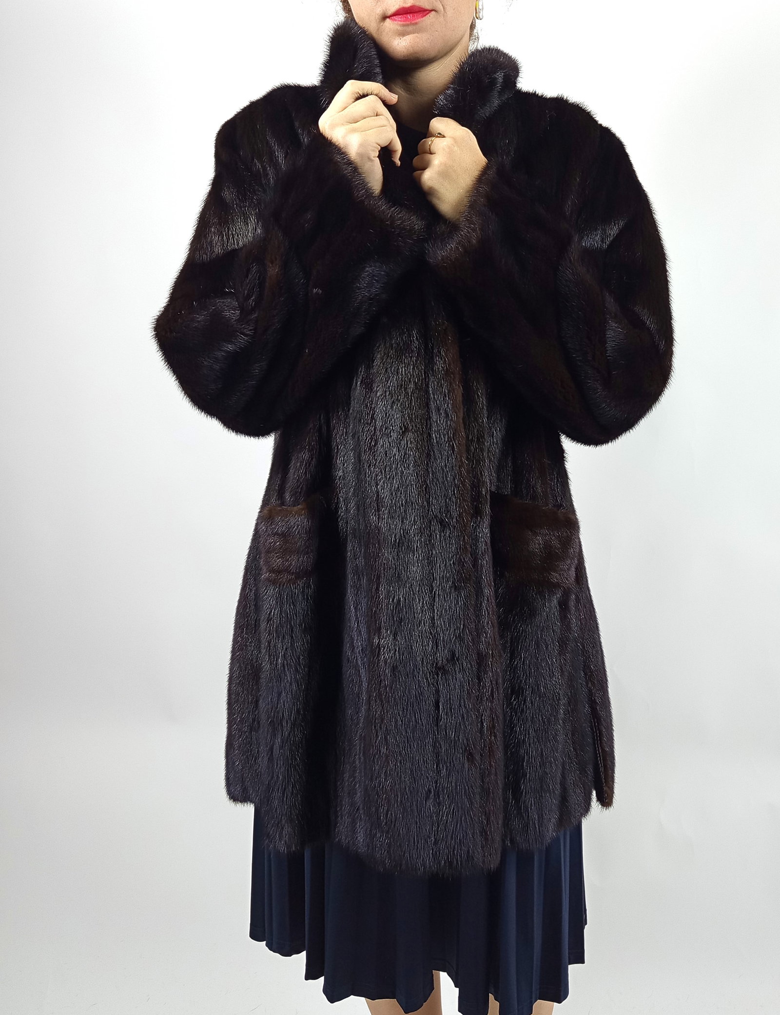 MAHOGANY MINK FUR COAT EU: XXL ; US: 24 - 8