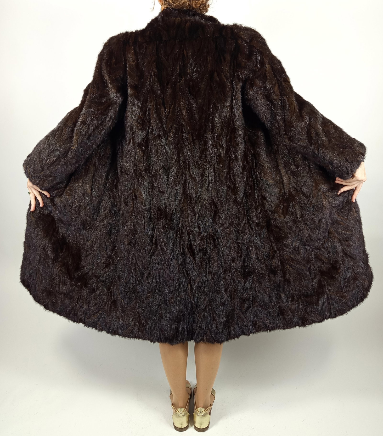 LONG BROWN MINK FUR COAT EU: XL ; US: 20 - 5