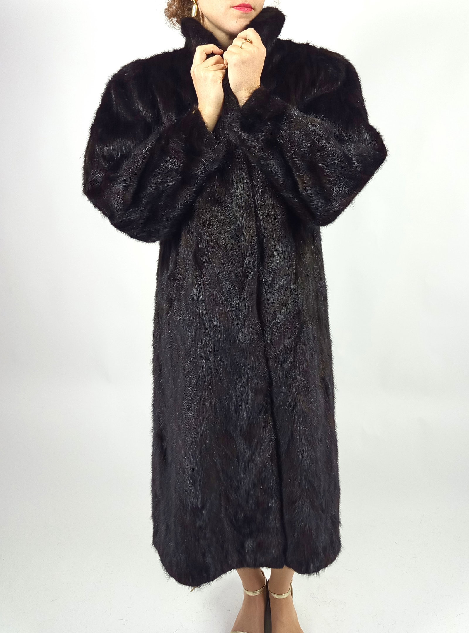 MAHOGANY MINK FUR COAT EU: XL ; US: 20 - 8