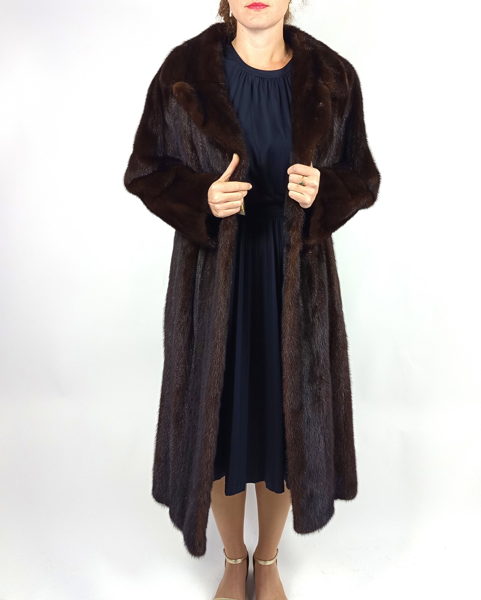 LONG BROWN MINK FUR COAT EU: XXL ; US: 24 - 6