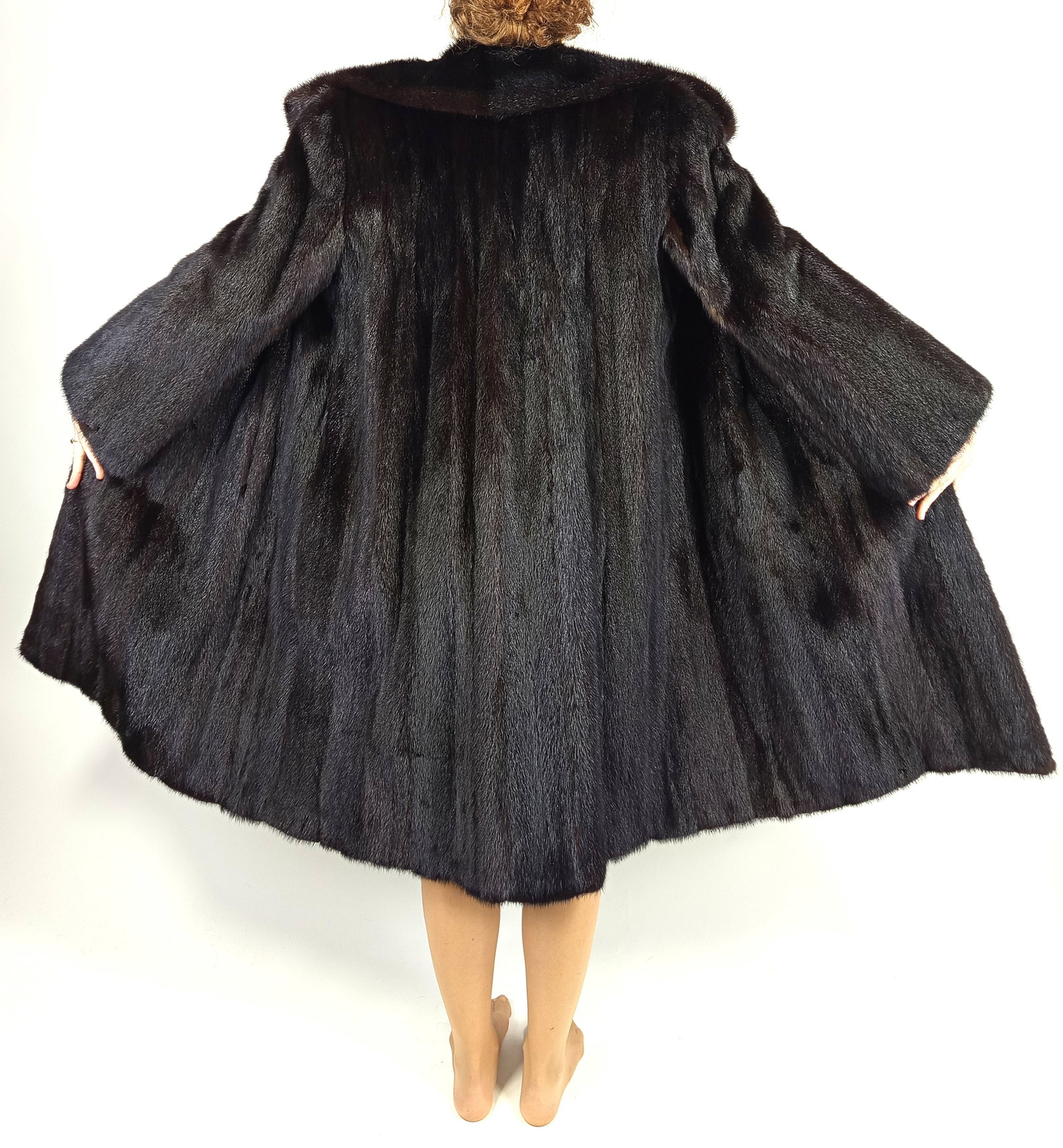 MAHOGANY MINK FUR COAT EU: XL ; US: 20 - 4