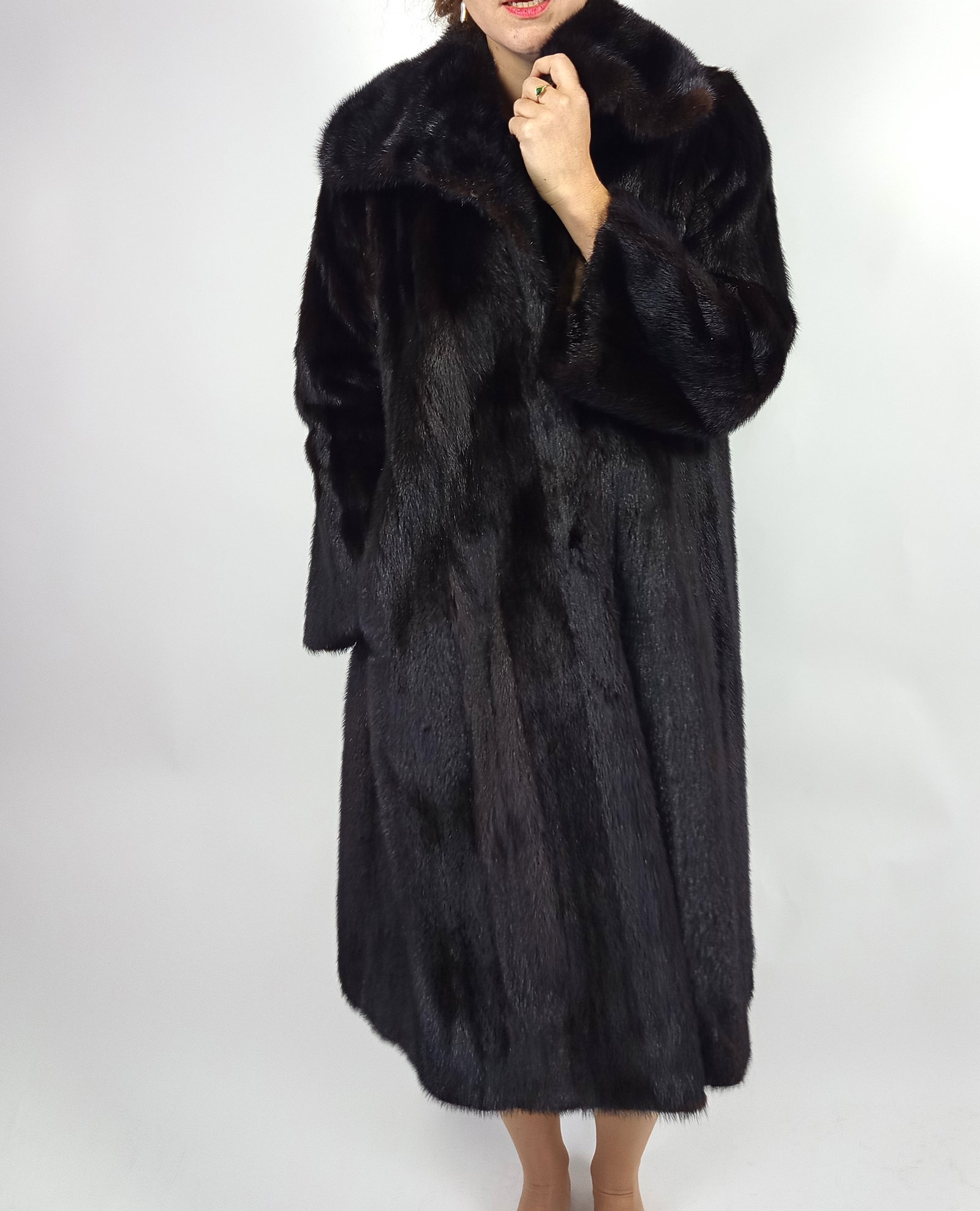 MAHOGANY MINK FUR COAT EU: XL ; US: 20 - 9